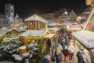 The Freiberg Christmas Market on the Obermarkt in front of the town hall