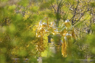 Bürgerwiese and Blüherpark, Mozart Fountain