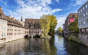 Heilig-Geist-Spital and river Pegnitz, in autumn, Old Town, Nuremberg, Middle Franconia, Bavaria,