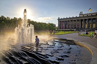 Fountain with Pleasure Garden and Old Museum, Collections of Classical Antiquities of the National