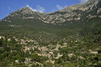 The village of Deià, Serra de Tramuntana, Majorca, Balearic Islands, Spain, Europe