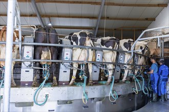 Federal Minister of Food and Agriculture, Cem Özdemir, visits Großdrebnitzer Agrarbetriebsges. mbH