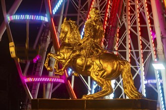 Neustädter Markt is home to one of Dresden's alternative Christmas markets. An illuminated Ferris