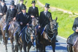 Every year at Easter there are about 5 processions in Lusatia, each with about 200 riders. The