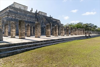 Temple of the Warriors, Templo de los Guerreros, Chichen Itzá, Mayan ruins, Yucatan, Mexico,