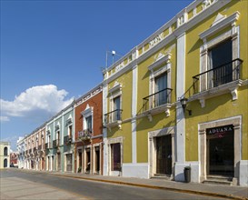 Marganzo restaurant in row of colourful Spanish colonial buildings, Campeche city, Campeche State,