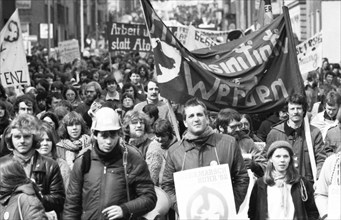 The traditional Easter March Ruhr 1982, Germany, Europe