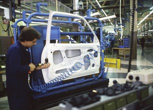 DEU, Germany: The historical slides from the times 80-90s, Cologne. Fordwerk. Car production. 80s