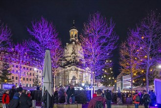 Vespers in front of the Church of Our Lady