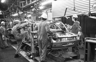 Production on the bodies of Opel AG vehicles in Plant I on 09.12.1975 in Bochum, Germany, Europe