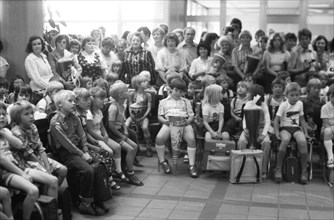 The first day of school at a primary school on 0 7.08.1979 in Hagen, Germany, Europe