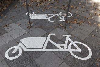 Parking for cargo bikes in the city, marking on the ground, Düsseldorf, North Rhine-Westphalia,