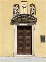 Entrance gate to the chapel, Neuburg am Inn Castle, Neuburg am Inn, Lower Bavaria, Bavaria,