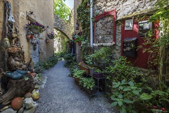 Curiosities, crime scene in an alley in Esparron-de-Verdon, Provence-Alpes-Côte d'Azur, Provence,