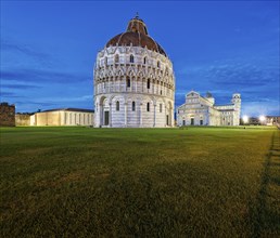 Evening Camposanto, Baptistery, Battistero di Pisa, Leaning Tower, Torre pendente di Pisa,