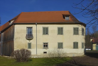 Old castle, classicist castle complex Krauchenwies from 1769 to 1785, three-winged building of