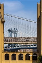 View through Brooklyn-bridge to Manhattan-Bridge, landmark, bridge, construction, New York City,