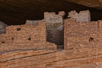 White house ruin, Native Americans, Indians, Indigenous people in Chelly Canyon, Arizona, USA,