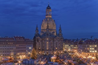 Christmas market on the Neumarkt