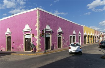 Shops and business in old Spanish colonial building in city centre, Valladolid, Yucatan, Mexico,