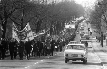 For disarmament and against nuclear weapons in Germany. 1967 in the Ruhr area, here on March 25,