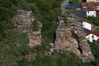 Schillerfelsen, red sandstone rock on the Dahner Felsenpfad, Dahn, Südwestpfalz district,