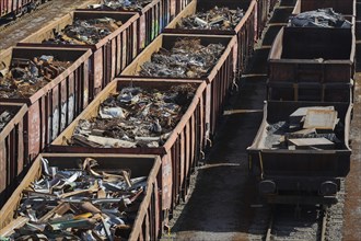 Duisburg, Ruhr area, North Rhine-Westphalia, Germany, railway wagons with scrap metal at HKM