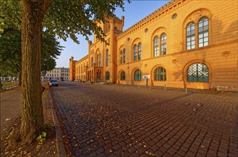 World Heritage Residence Ensemble Schwerin: Sunrise at the Arsenal at the Pfaffenteich, with