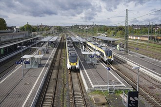 View from the station bridge onto platforms, main station, Heilbronn, Neckar valley, Neckar,