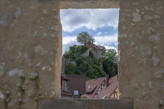 View through the town wall to Betzenstein Castle, a high medieval hilltop castle, Betzenstein,