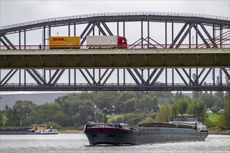 The Beeckerwerth Rhine bridge of the A42 motorway, truck traffic, behind it the Haus-Knipp railway