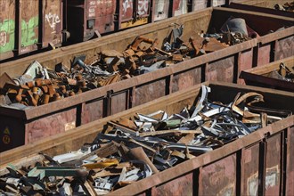 Duisburg, Ruhr area, North Rhine-Westphalia, Germany, railway wagons with scrap metal at HKM