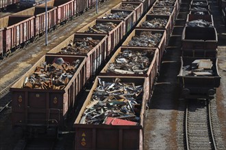 Duisburg, Ruhr area, North Rhine-Westphalia, Germany, railway wagons with scrap metal at HKM