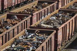 Duisburg, Ruhr area, North Rhine-Westphalia, Germany, railway wagons with scrap metal at HKM