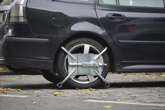 Wheel clamp created at KFZ Wien Austria