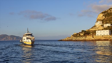 Morning light, hydrofoil, hydrofoil, Liberty Lines, Carmen M., Levanzo town, main town, Levanzo,