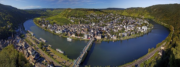 Panoramic view of the Moselle, Traben-Trarbach, Middle Moselle, Rhineland-Palatinate, Germany,