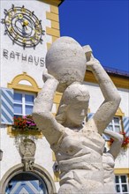 Fountain of the Water Bearers by Wilhelm Srb-Schlossbauer in front of the town hall,