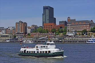 Europe, Germany, Hanseatic City of Hamburg, St. Pauli, Landungsbrücken, Elbe, view across the Elbe