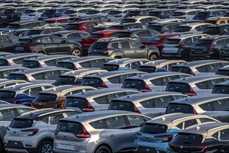 Car terminal in the Logport I inland port, in Duisburg on the Rhine, vehicle handling of new cars,