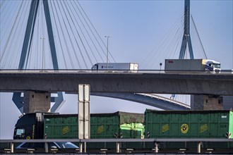 The Köhlbrand Bridge in the port of Hamburg, in front traffic on the A7 motorway, spans the 325 m