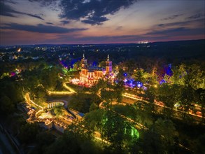 Around the three illuminated Elbe castles in Dresden, over 6000 visitors celebrated a balmy summer