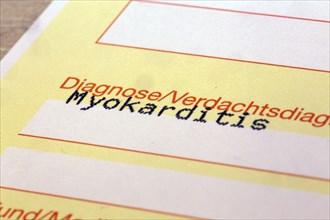 Symbolic image: Diagnosis of myocarditis on a doctor's referral. Myocarditis often occurs after