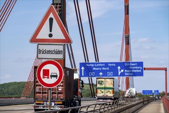 The motorway bridge between Duisburg-Baerl and Duisburg-Beeckerwerth, A42, over the Rhine, notice