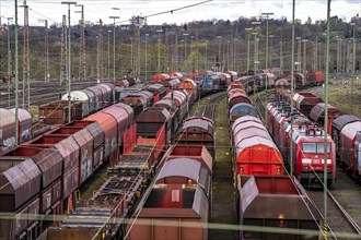 The Hagen-Vorhalle marshalling yard, one of the 9 largest in Germany, is located on the