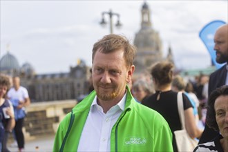 The organiser of Dresden is (s) t bunt is the Cellex Foundation. The motto of this year's banquet