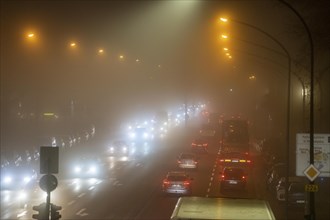 City centre traffic, fog, traffic jam, autumn, winter, evening rush hour traffic, Alfredstraße