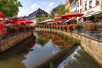 The place Saarburg, at the Saar, at the market, gastronomy at the brook Leuk, waterfall, tired into