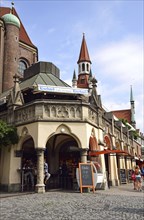 Europe, Germany, Bavaria, City of Munich, Viktualienmarkt, St Peter's Square, Cafe Rischarts, Tower