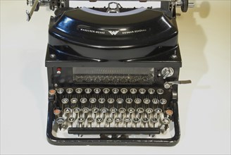 Old mechanical typewriter, Continental brand, hiker-Werke in Siegmar-Schönau, with silencer, 1930s